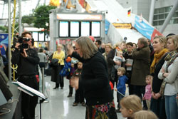 Toni auf dem Reisesupermarkt