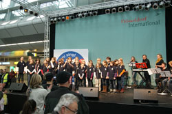 Toni auf dem Reisesupermarkt