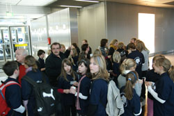 Toni auf dem Reisesupermarkt