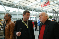 Toni auf dem Reisesupermarkt